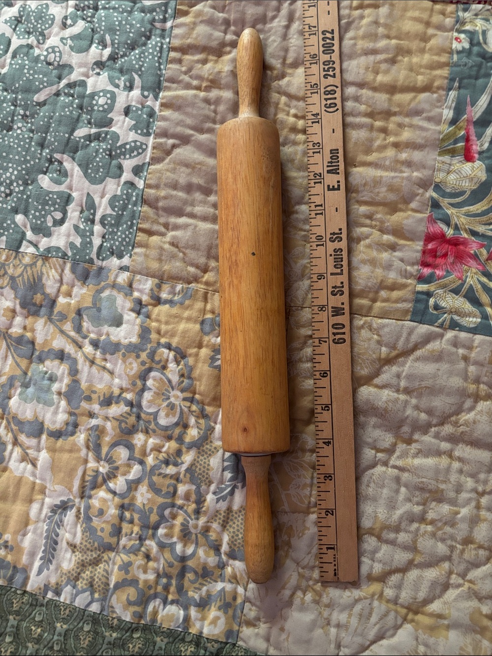Classic Wooden Rolling Pin in Natural Wood